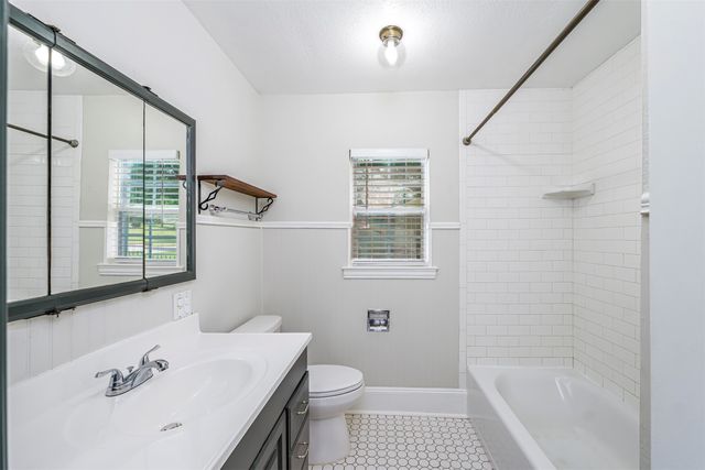 214 Churchill Road, Fort Worth, TX 76114