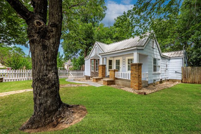 214 Churchill Road, Fort Worth, TX 76114
