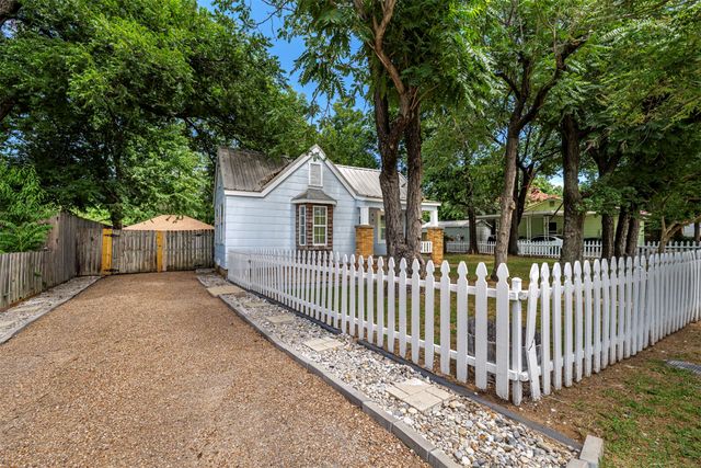 214 Churchill Road, Fort Worth, TX 76114