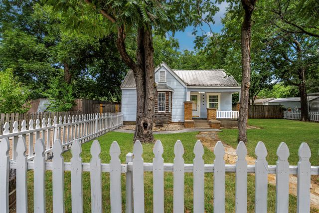214 Churchill Road, Fort Worth, TX 76114