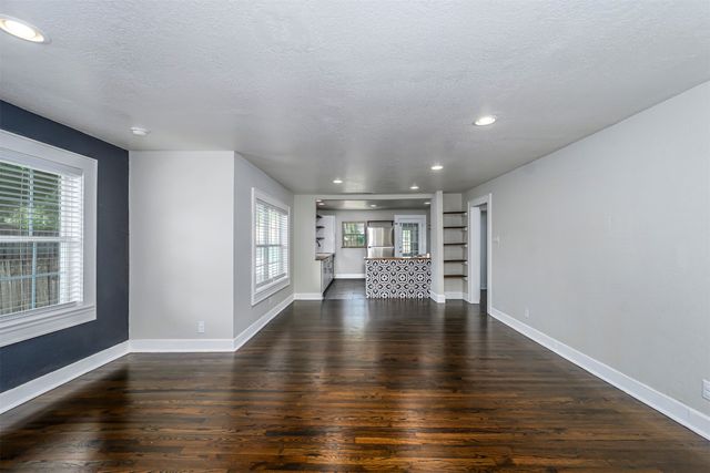 214 Churchill Road, Fort Worth, TX 76114