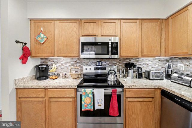 6 DOCKSIDE CT, Montross, VA 22520