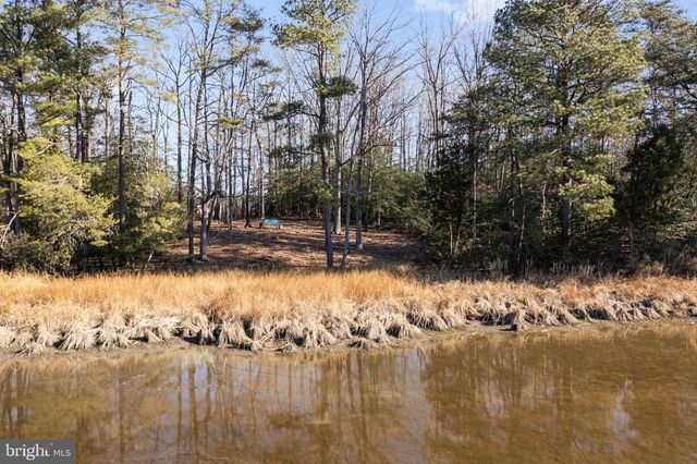 6 DOCKSIDE CT, Montross, VA 22520