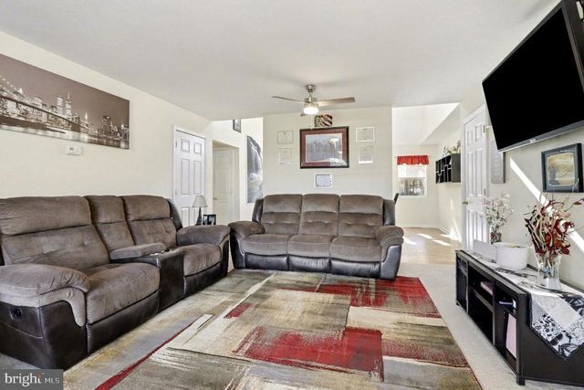 6 DOCKSIDE CT, Montross, VA 22520