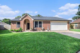 10922 Graywood Court, La Porte, TX 77571