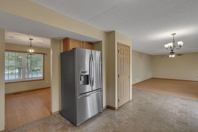 746 Bent Oak Drive, Blacklick, OH 43004