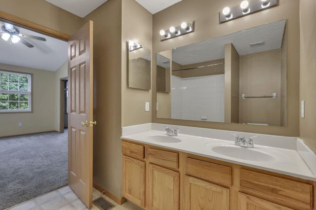 746 Bent Oak Drive, Blacklick, OH 43004