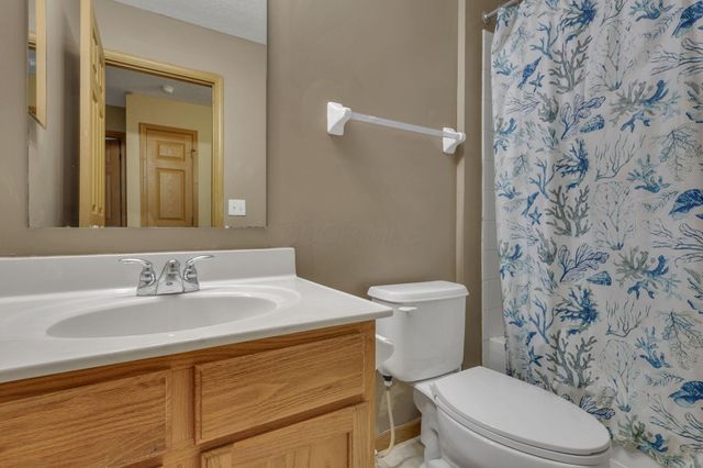 746 Bent Oak Drive, Blacklick, OH 43004