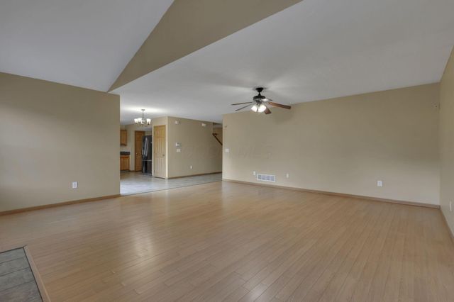 746 Bent Oak Drive, Blacklick, OH 43004