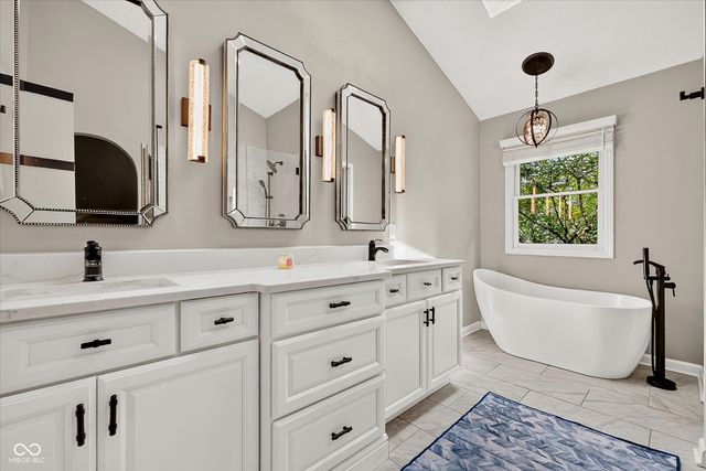 11501 Woodview East Drive, Carmel, IN 46032