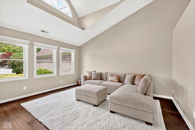 11501 Woodview East Drive, Carmel, IN 46032