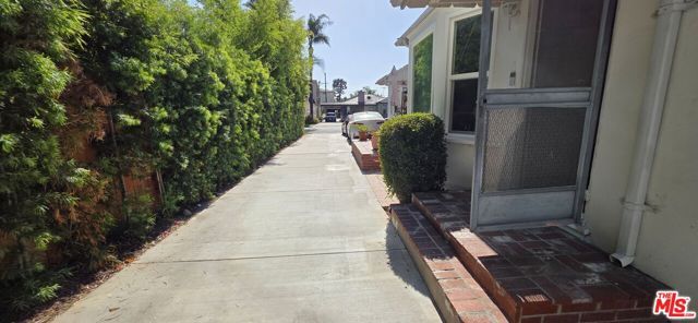 5444 Hermitage Avenue, Valley Village, CA 91607