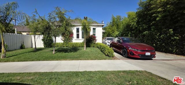 5444 Hermitage Avenue, Valley Village, CA 91607