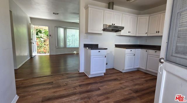 5444 Hermitage Avenue, Valley Village, CA 91607