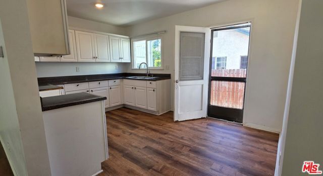 5444 Hermitage Avenue, Valley Village, CA 91607