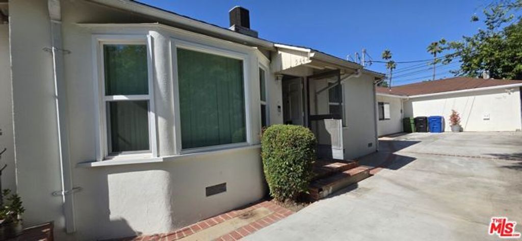 5444 Hermitage Avenue, Valley Village, CA 91607