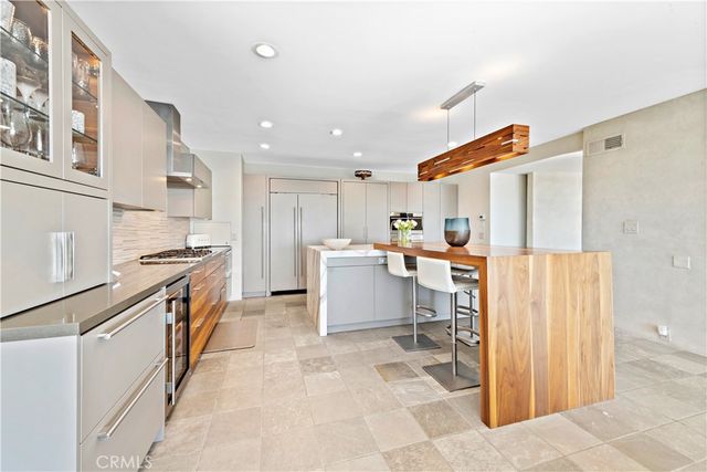 535 Dunnegan Drive, Laguna Beach, CA 92651