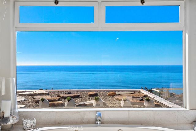 535 Dunnegan Drive, Laguna Beach, CA 92651