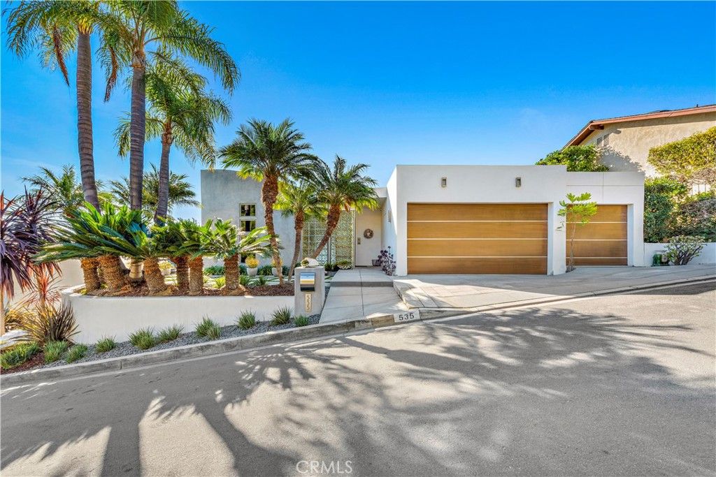 535 Dunnegan Drive, Laguna Beach, CA 92651