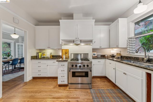 5941 Keith Ave, Oakland, CA 94618