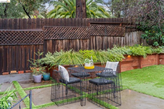 5941 Keith Ave, Oakland, CA 94618