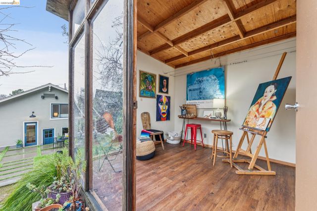 5941 Keith Ave, Oakland, CA 94618