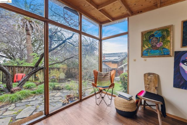 5941 Keith Ave, Oakland, CA 94618