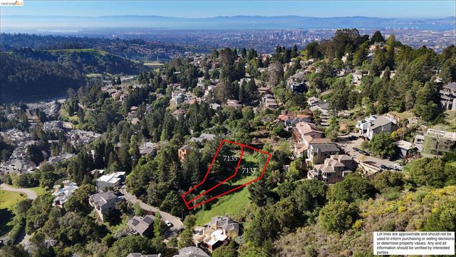 7135 Buckingham Blvd., Berkeley, CA 94705