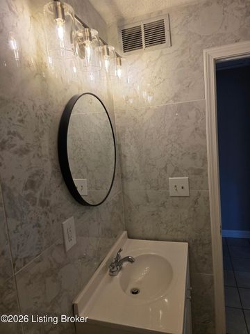 5610 Rustic Way, Louisville, KY 40218