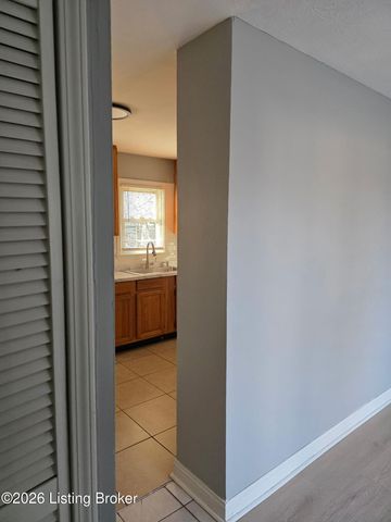 5610 Rustic Way, Louisville, KY 40218