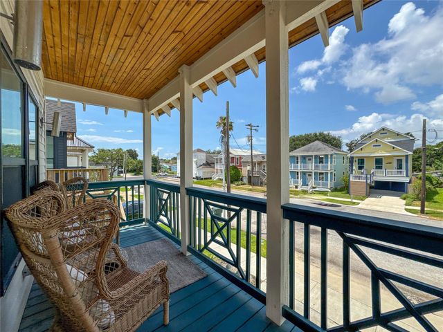 1208 32nd Street, Galveston, TX 77550