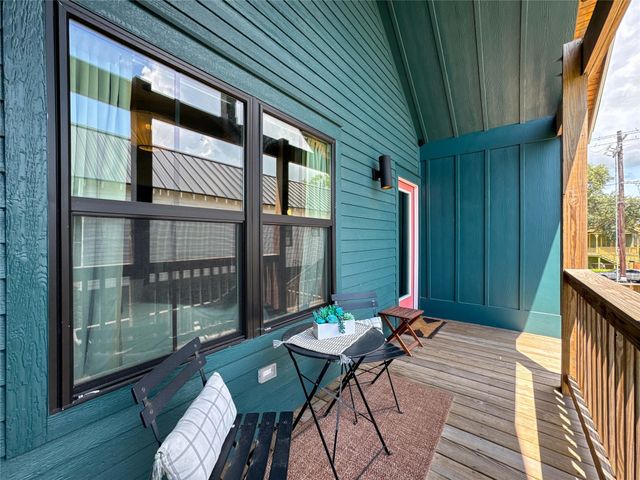 1208 32nd Street, Galveston, TX 77550