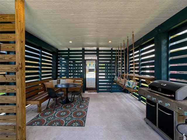 1208 32nd Street, Galveston, TX 77550