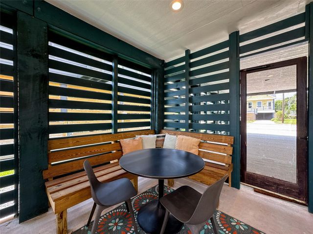 1208 32nd Street, Galveston, TX 77550