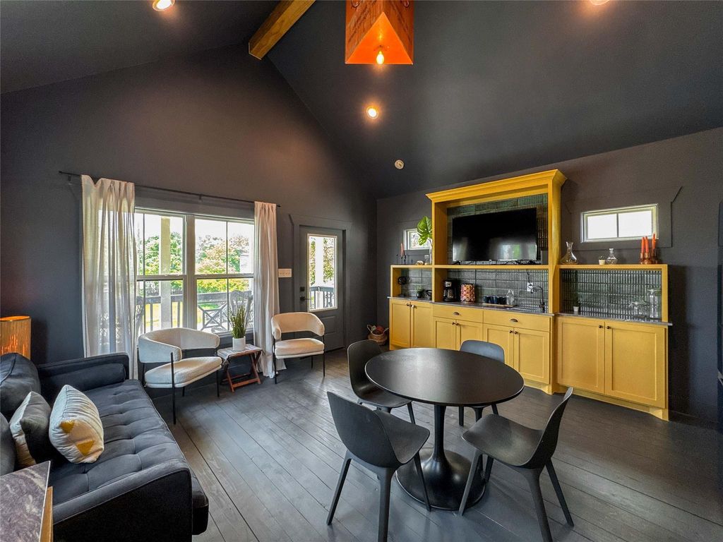 1208 32nd Street, Galveston, TX 77550