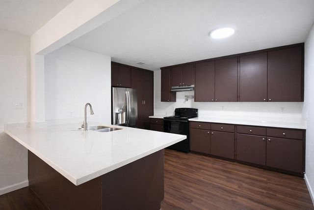 916 Parkway Street, Baytown, TX 77520