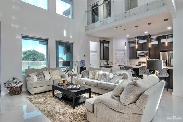 1333 S Victoria Road, Donna, TX 78537