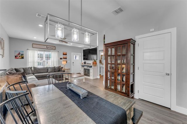 101 Cailin CT, Burnet, TX 78611