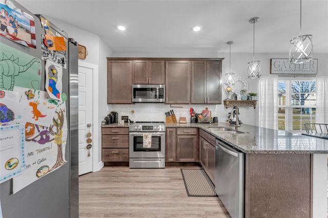 101 Cailin CT, Burnet, TX 78611