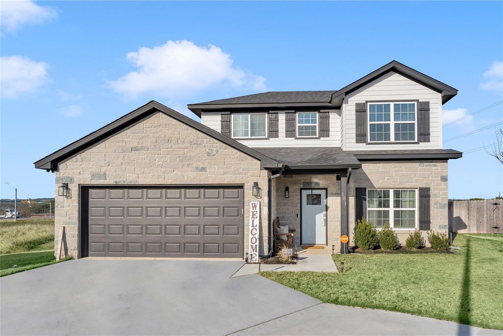 101 Cailin CT, Burnet, TX 78611