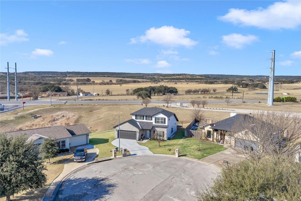 101 Cailin CT, Burnet, TX 78611