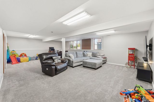 14988 Leo Creek Boulevard, Leo, IN 46765
