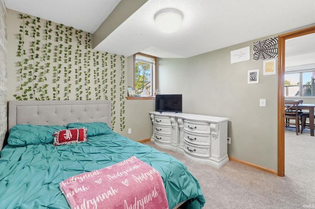 14988 Leo Creek Boulevard, Leo, IN 46765