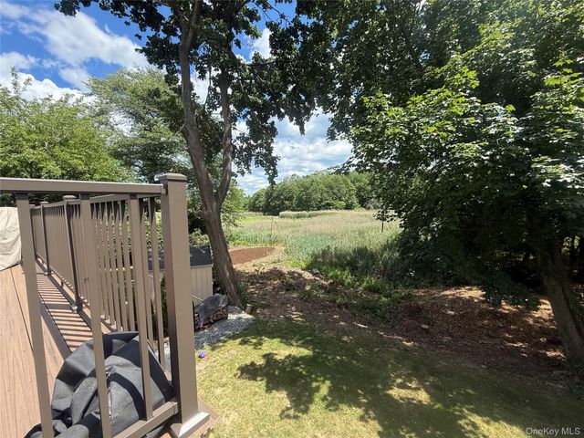 14 Deane Place, Larchmont, NY 10538