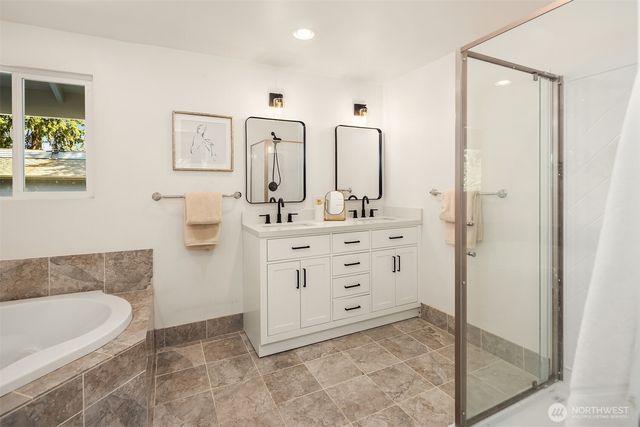 15126 NE 67th Place, Redmond, WA 98052