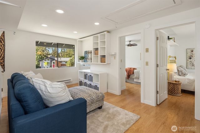 15126 NE 67th Place, Redmond, WA 98052