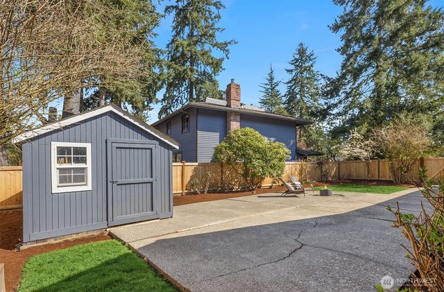 15126 NE 67th Place, Redmond, WA 98052