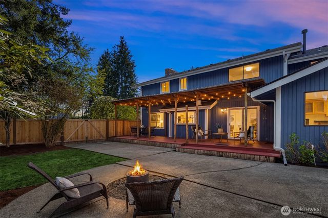 15126 NE 67th Place, Redmond, WA 98052