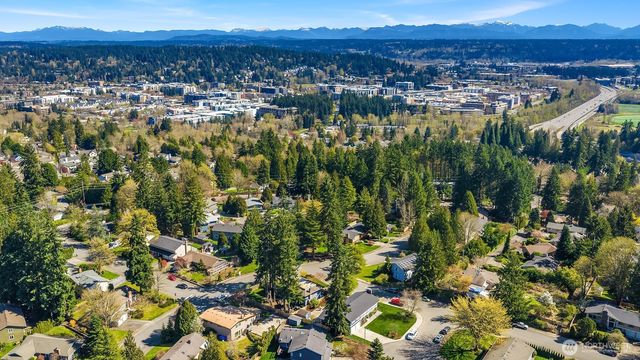 15126 NE 67th Place, Redmond, WA 98052