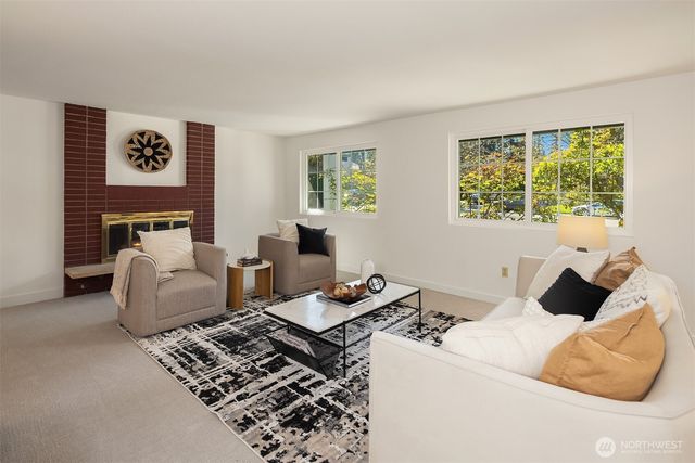 15126 NE 67th Place, Redmond, WA 98052